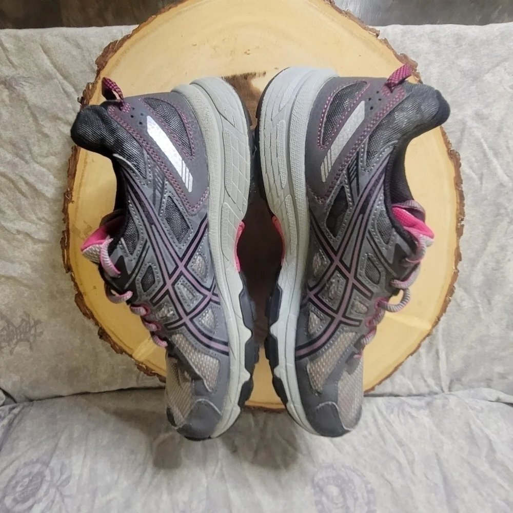 Asics Gel Venture  women's size 7.5 running, walking,training, comfortable. - Picture 6 of 9